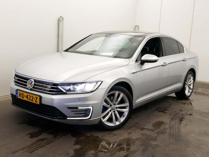 VOLKSWAGEN PASSAT 2015 wvwzzz3czge055435