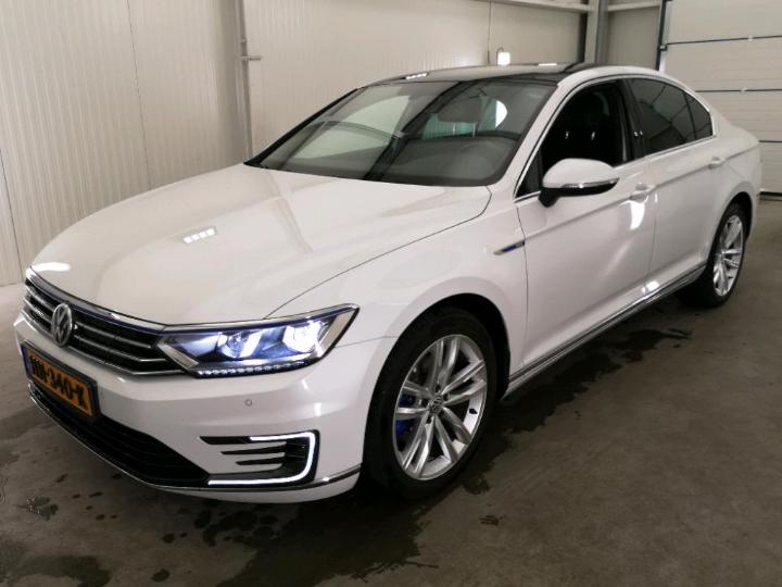 VOLKSWAGEN PASSAT 2015 wvwzzz3czge055441