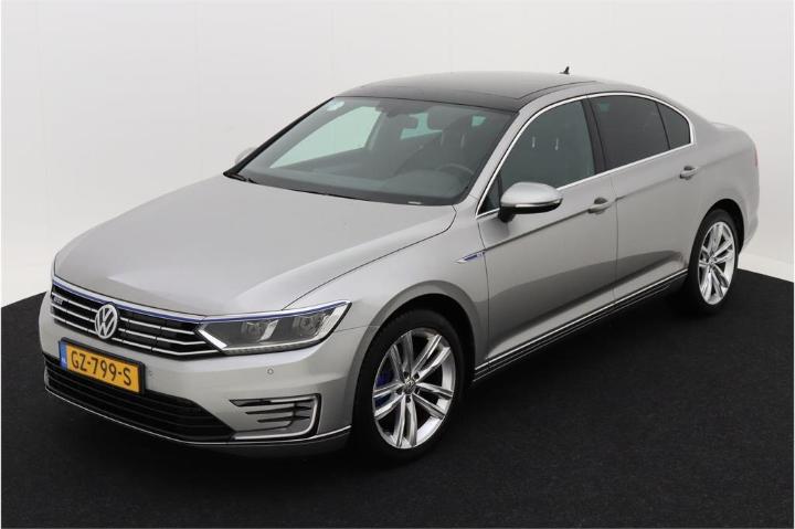 VOLKSWAGEN PASSAT 2015 wvwzzz3czge056158