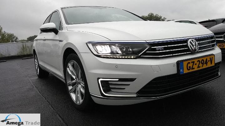 VOLKSWAGEN PASSAT 2015 wvwzzz3czge056538