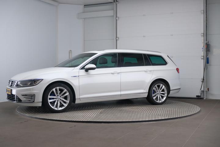 VOLKSWAGEN PASSAT 2015 wvwzzz3czge056656