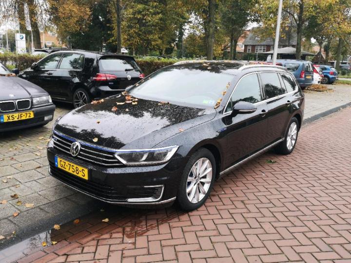 VOLKSWAGEN PASSAT 2015 wvwzzz3czge057050