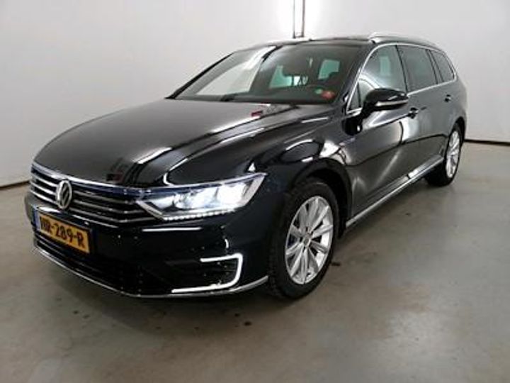 VOLKSWAGEN PASSAT 2015 wvwzzz3czge057240