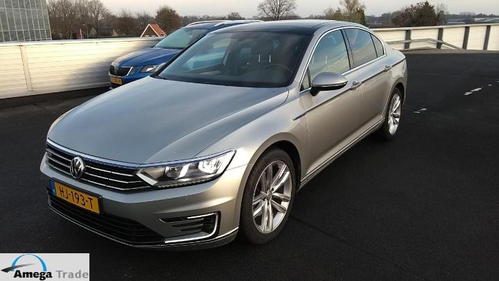 VOLKSWAGEN PASSAT 2015 wvwzzz3czge058948