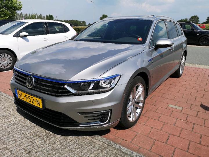 VOLKSWAGEN PASSAT 2015 wvwzzz3czge059641