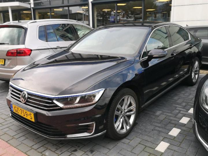 VOLKSWAGEN PASSAT 2015 wvwzzz3czge059968