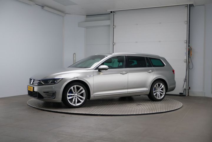 VOLKSWAGEN PASSAT 2015 wvwzzz3czge066120