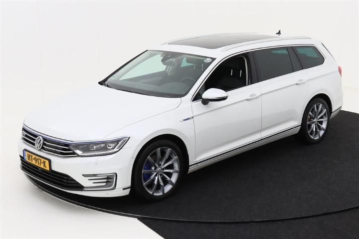 VOLKSWAGEN PASSAT 2015 wvwzzz3czge066140