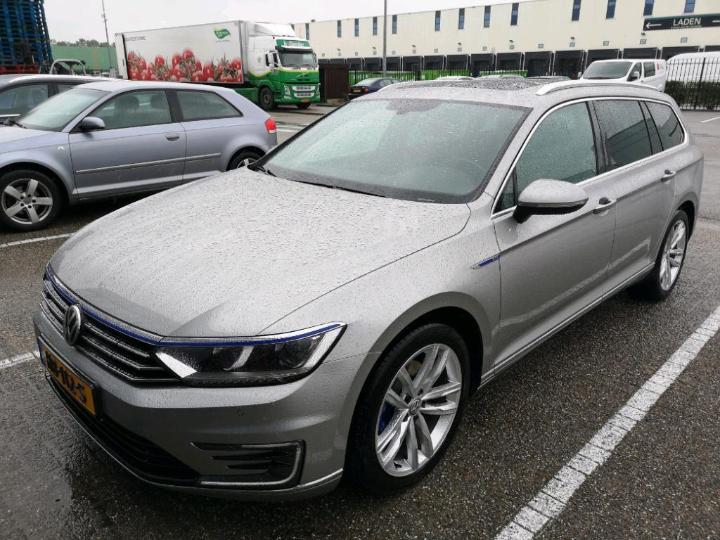 VOLKSWAGEN PASSAT 2015 wvwzzz3czge066180