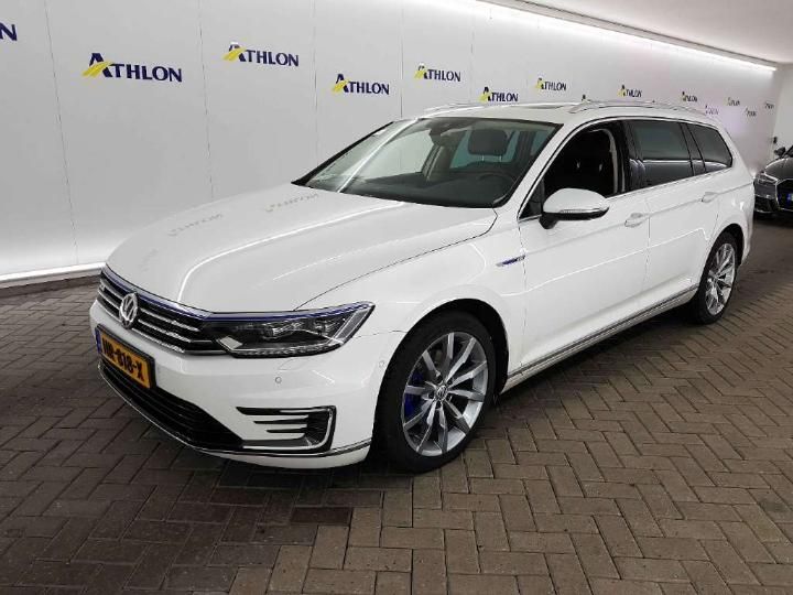 VOLKSWAGEN PASSAT 2015 wvwzzz3czge066260