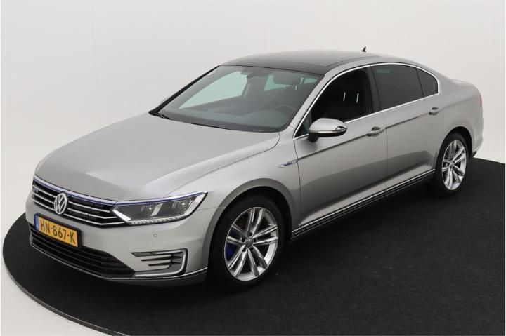 VOLKSWAGEN PASSAT 2015 wvwzzz3czge067428