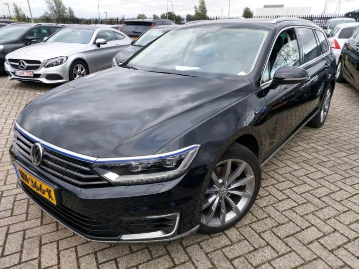 VOLKSWAGEN PASSAT 2015 wvwzzz3czge068310