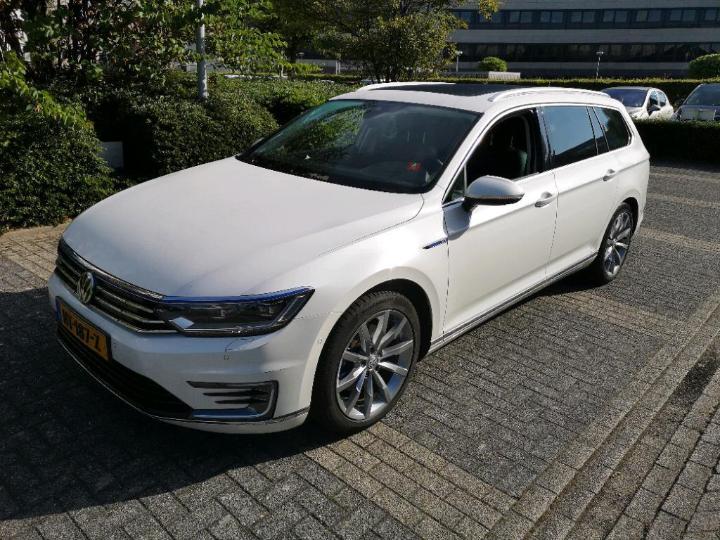 VOLKSWAGEN PASSAT 2015 wvwzzz3czge068973