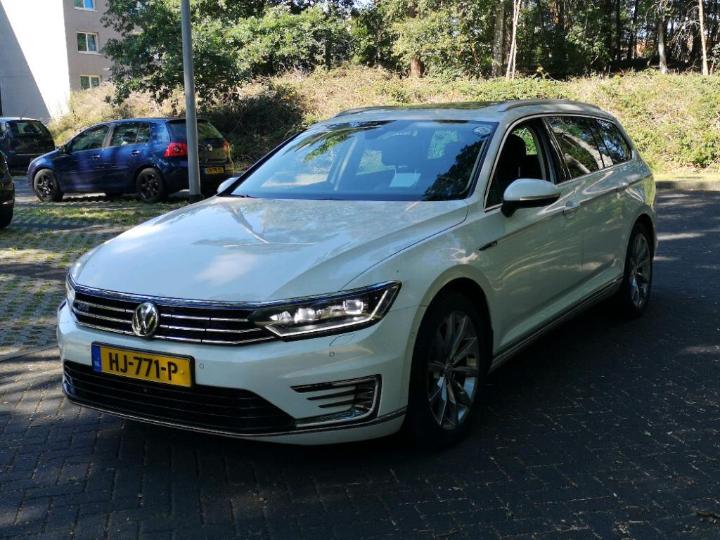 VOLKSWAGEN PASSAT 2015 wvwzzz3czge069515