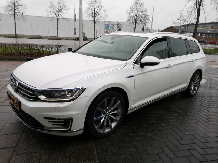 VOLKSWAGEN PASSAT 2015 wvwzzz3czge069619