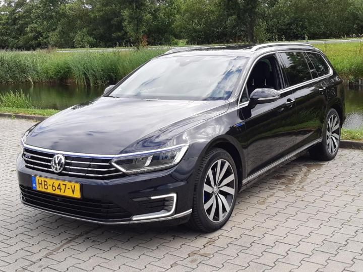 VOLKSWAGEN PASSAT 2015 wvwzzz3czge070495