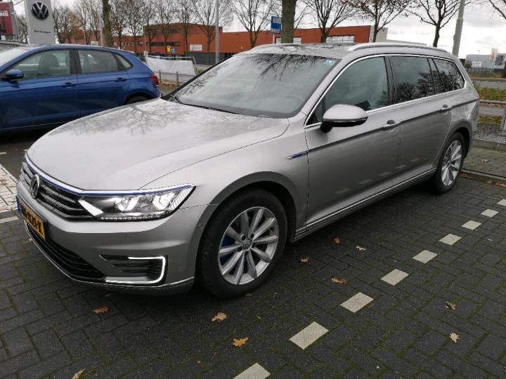 VOLKSWAGEN PASSAT 2015 wvwzzz3czge070540