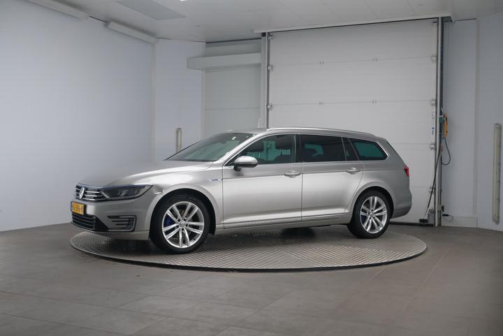 VOLKSWAGEN PASSAT 2015 wvwzzz3czge070978