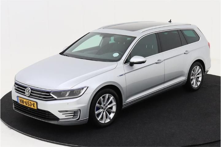 VOLKSWAGEN PASSAT 2015 wvwzzz3czge071086