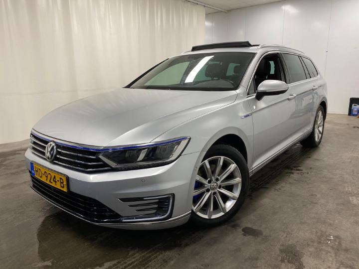 VOLKSWAGEN PASSAT 2015 wvwzzz3czge071095