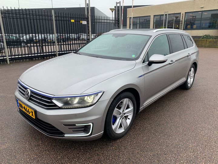 VOLKSWAGEN PASSAT 2015 wvwzzz3czge078521