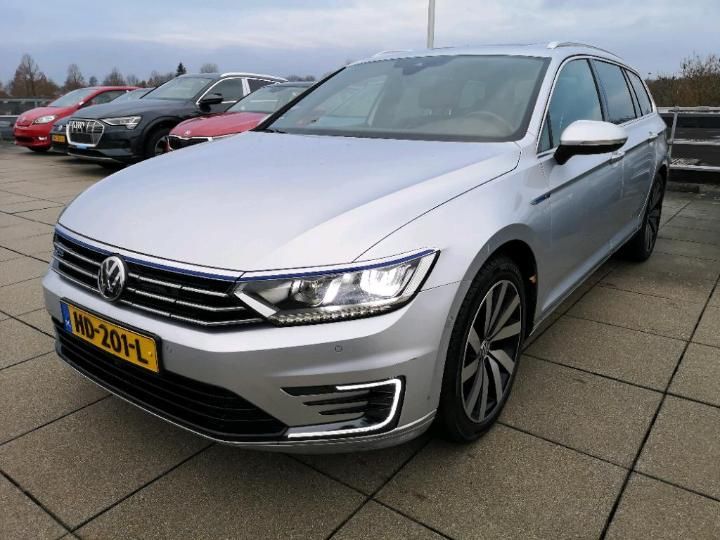 VOLKSWAGEN PASSAT 2015 wvwzzz3czge078566