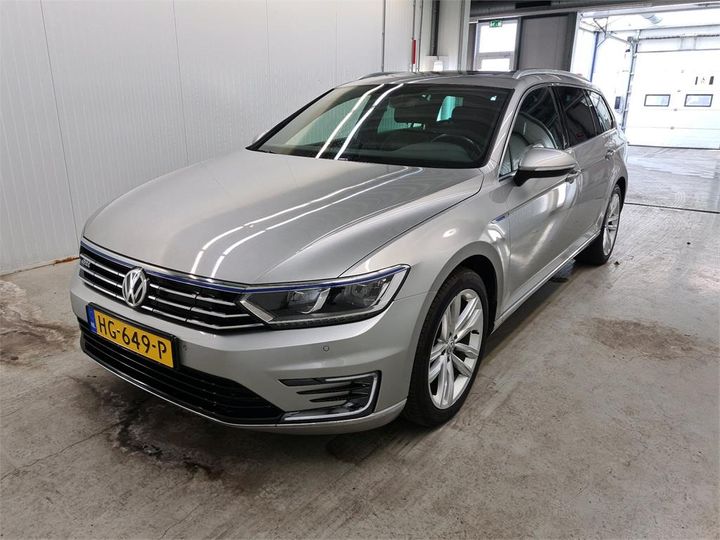 VOLKSWAGEN PASSAT 2015 wvwzzz3czge078983