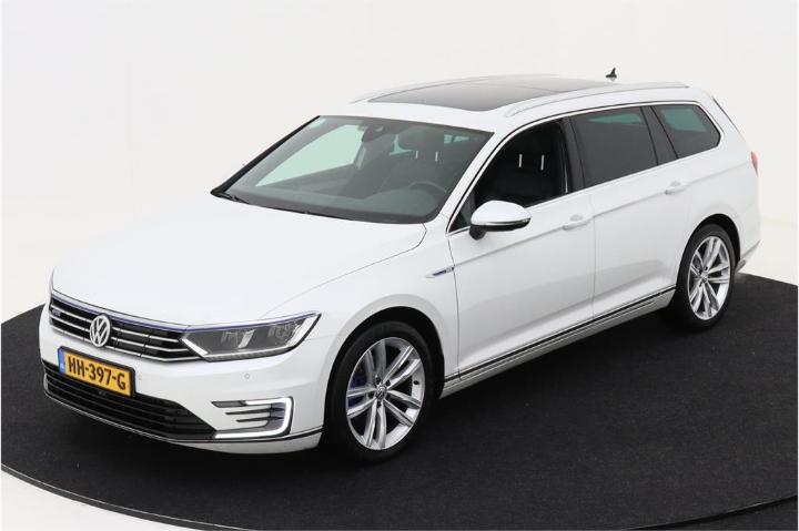 VOLKSWAGEN PASSAT 2015 wvwzzz3czge080238