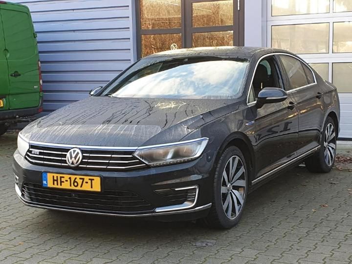 VOLKSWAGEN PASSAT 2015 wvwzzz3czge081422