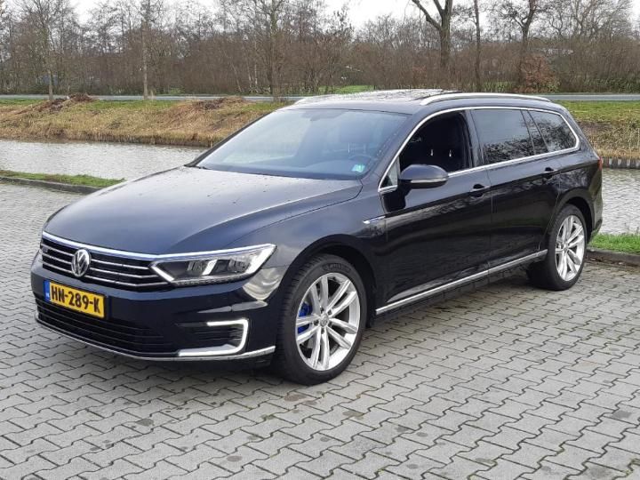 VOLKSWAGEN PASSAT 2015 wvwzzz3czge081591