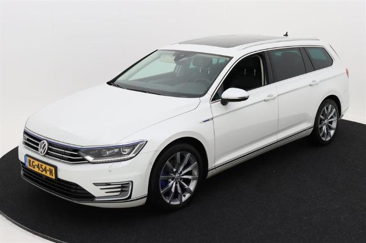 VOLKSWAGEN PASSAT 2015 wvwzzz3czge082188