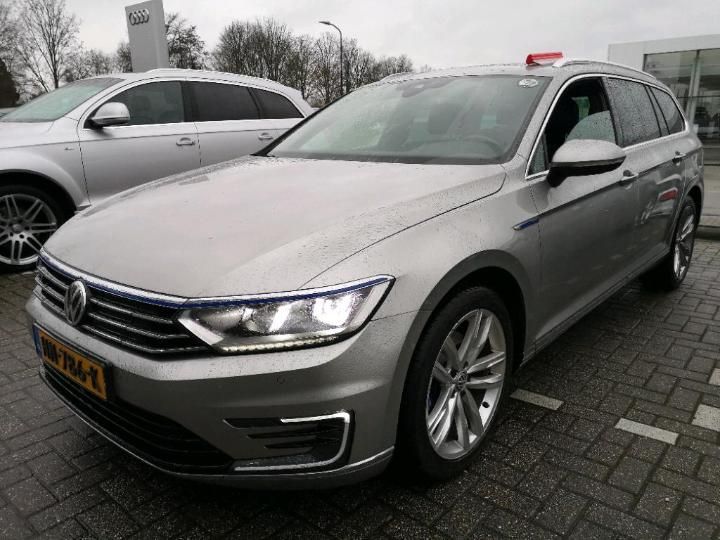 VOLKSWAGEN PASSAT 2015 wvwzzz3czge091098