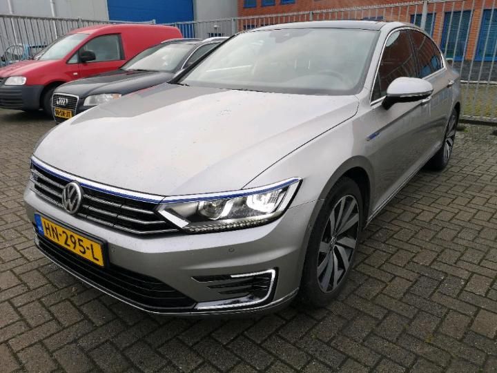 VOLKSWAGEN PASSAT 2015 wvwzzz3czge091391