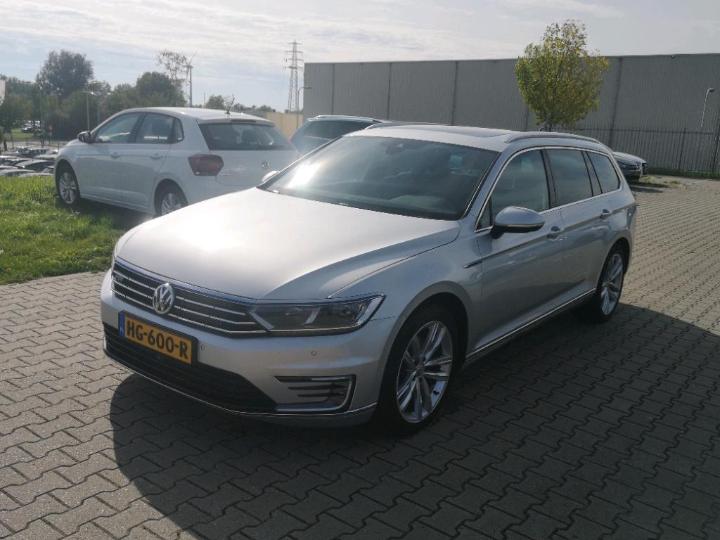 VOLKSWAGEN PASSAT 2015 wvwzzz3czge092658