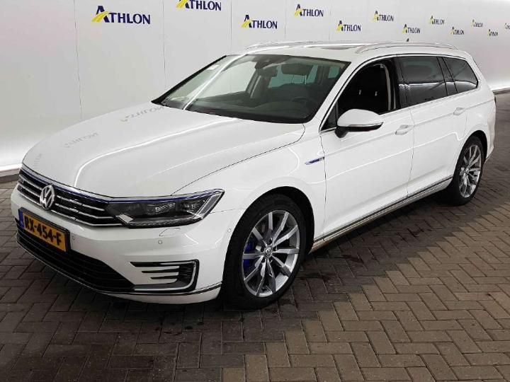 VOLKSWAGEN PASSAT 2015 wvwzzz3czge092703