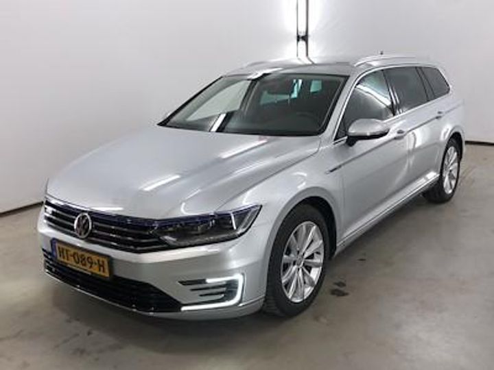 VOLKSWAGEN PASSAT 2015 wvwzzz3czge093452