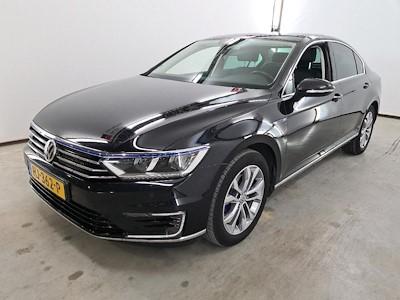 VOLKSWAGEN PASSAT 2015 wvwzzz3czge094867