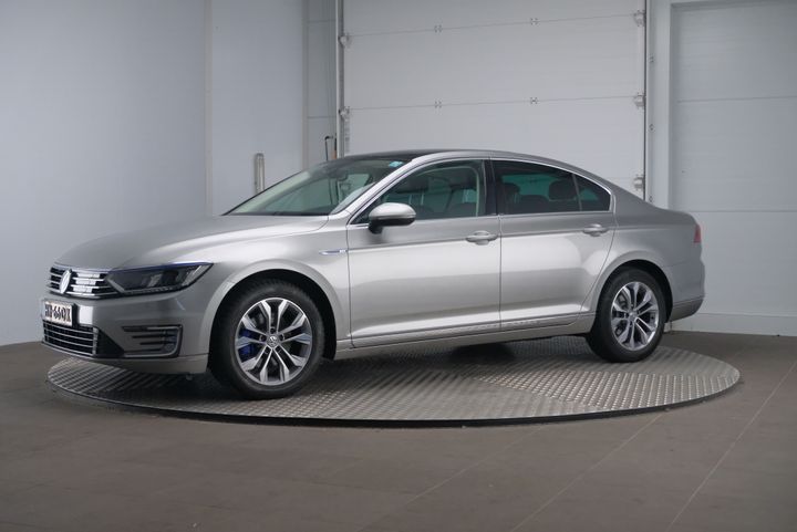 VOLKSWAGEN PASSAT 2015 wvwzzz3czge094876