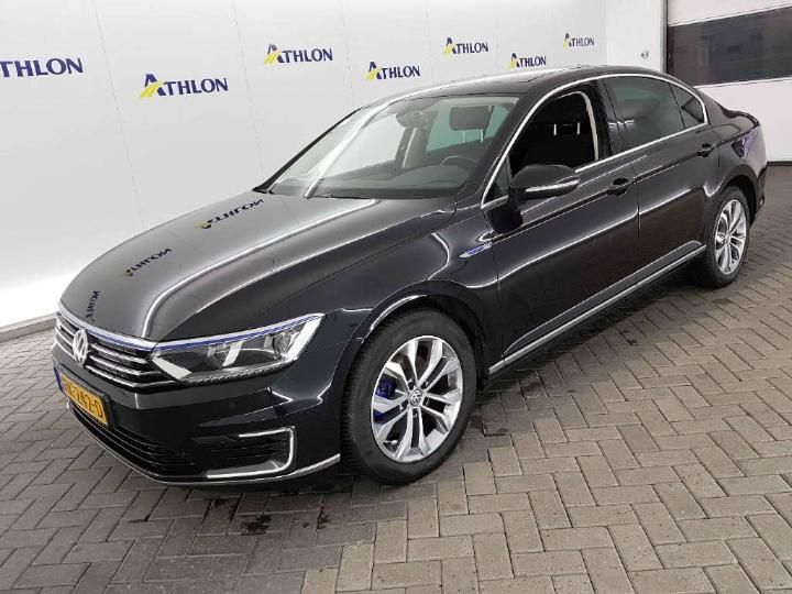 VOLKSWAGEN PASSAT 2015 wvwzzz3czge095527