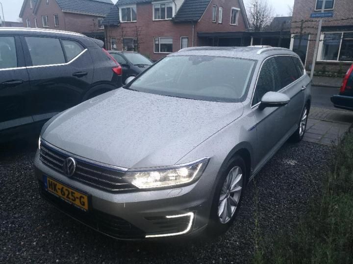 VOLKSWAGEN PASSAT 2015 wvwzzz3czge103368