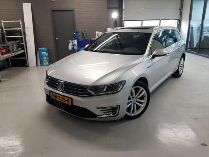 VOLKSWAGEN PASSAT 2015 wvwzzz3czge104665