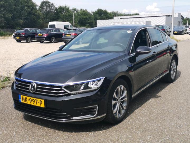 VOLKSWAGEN PASSAT 2015 wvwzzz3czge114210