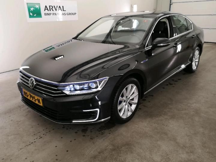 VOLKSWAGEN PASSAT 2015 wvwzzz3czge118293