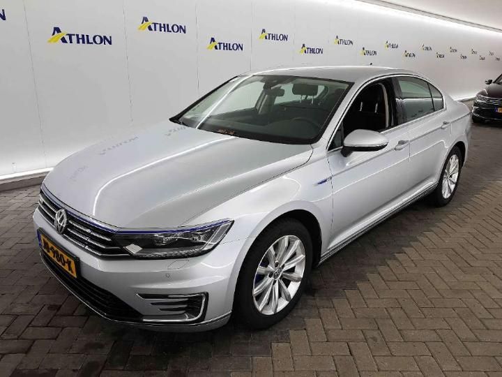 VOLKSWAGEN PASSAT 2015 wvwzzz3czge119228