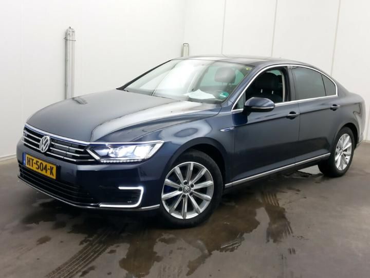 VOLKSWAGEN PASSAT 2015 wvwzzz3czge119470