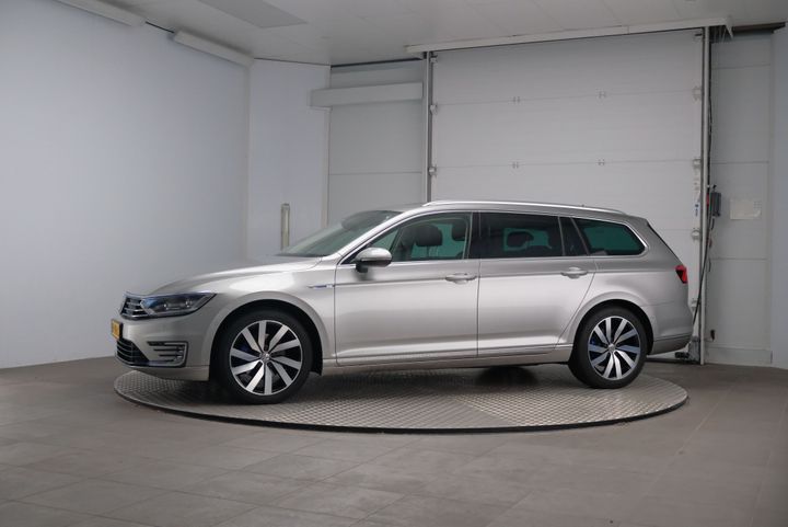 VOLKSWAGEN PASSAT 2015 wvwzzz3czge119571