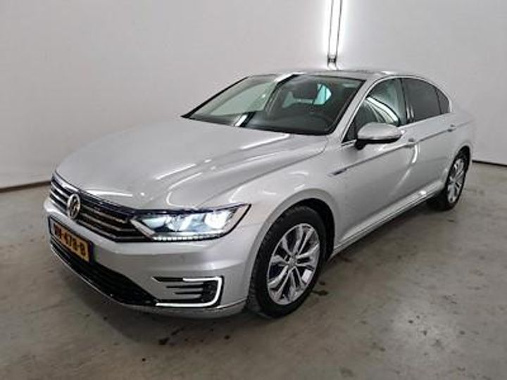 VOLKSWAGEN PASSAT 2015 wvwzzz3czge120836