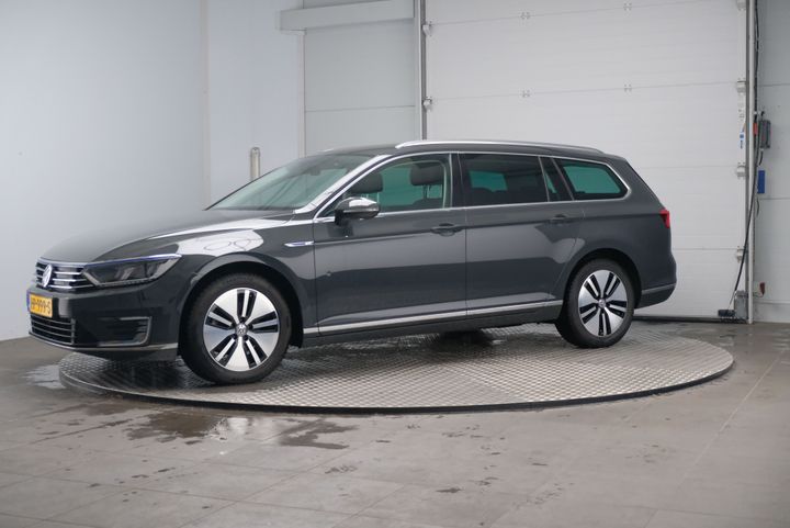 VOLKSWAGEN PASSAT 2015 wvwzzz3czge121499