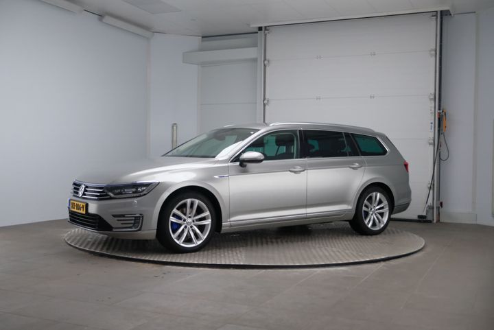 VOLKSWAGEN PASSAT 2016 wvwzzz3czge122518