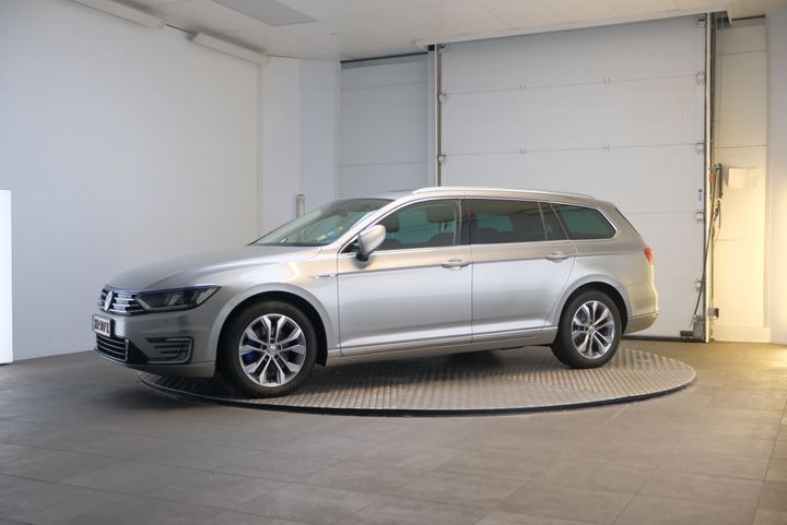 VOLKSWAGEN PASSAT 2015 wvwzzz3czge123203